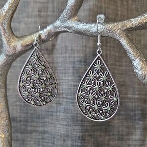 Elegant Silver and Green Teardrop Earrings
